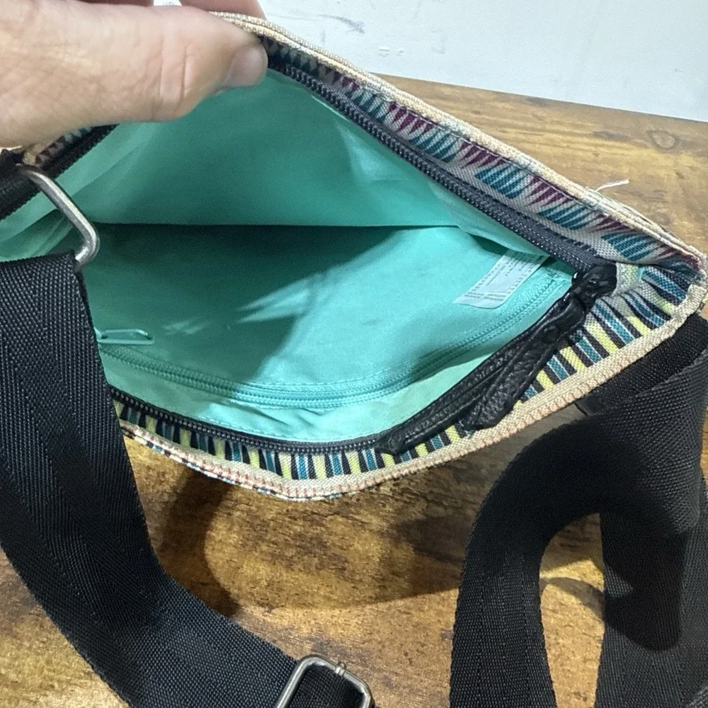 Dakine Jojo geometric crossbody bag with adjustable strap Aztec
